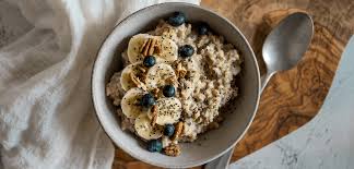 plato proteico con pollo grillado y quinoa